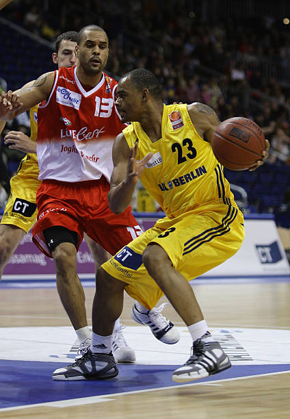 他都全心投 他都全心投