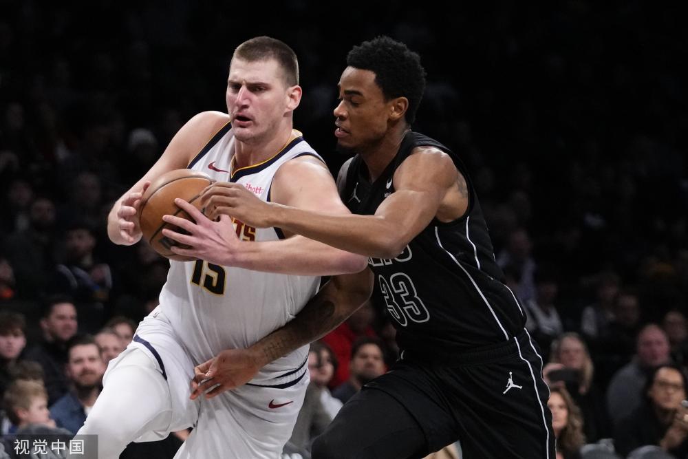 他展示了自 他展示了自