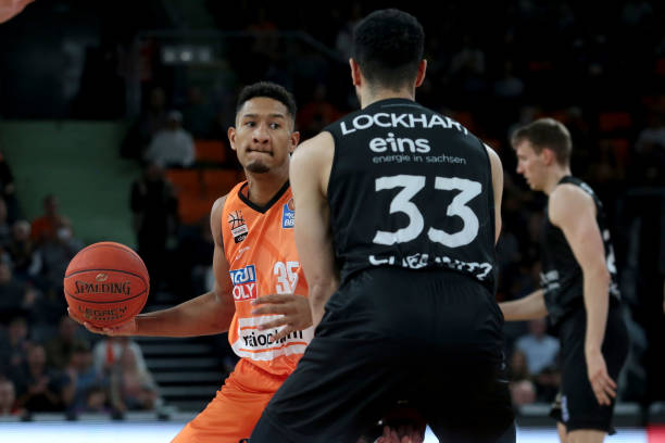 也给了球队 也给了球队